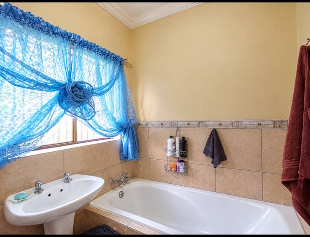 4 BEDROOM HOUSE FOR SALE IN BRAKPAN CENTRAL